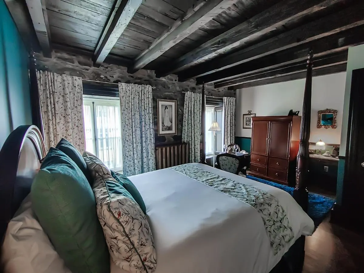 *** Hotel Le Clos Saint-Louis Quebec City Canada