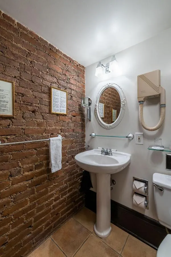 Le Clos Saint-Louis Quebec City 3*,  Canada