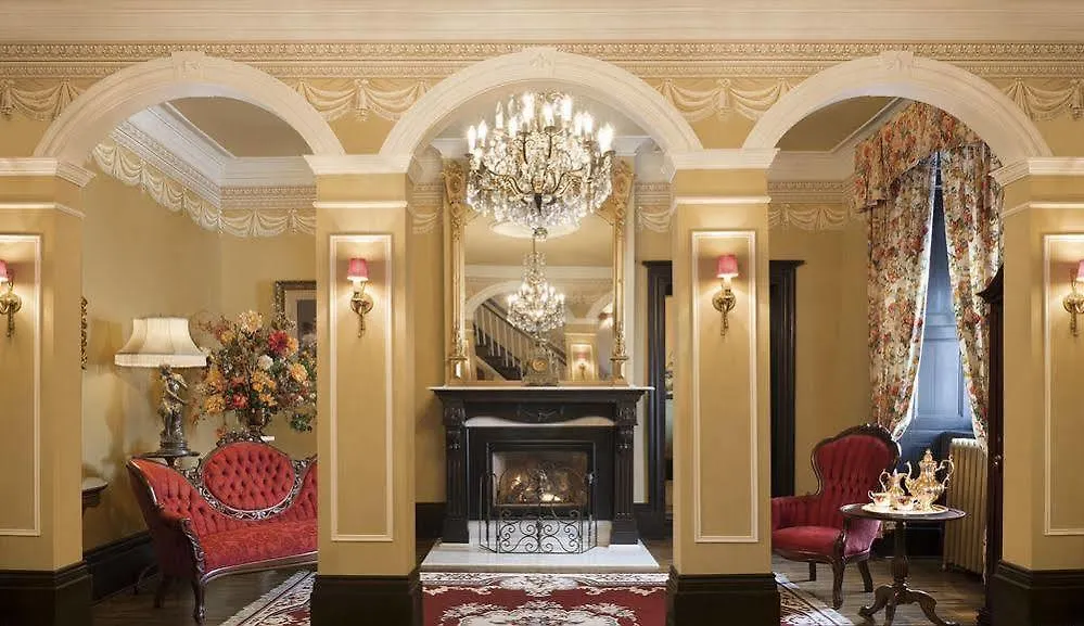 Hotel Le Clos Saint-Louis Quebec City